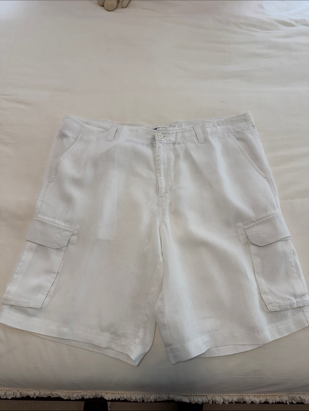 Men's White Linen Cargo Shorts - Casual Summer Pocket Shorts. 42” waistband